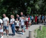 Феновете на ЦСКА луднаха, наредиха се на дълги опашки