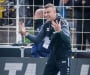 Владо Манчев преговаря с изпаднал от елита