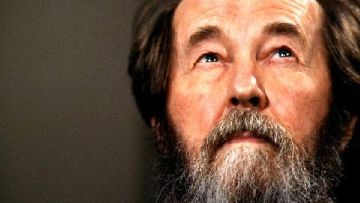 Почина Александър Солженицин