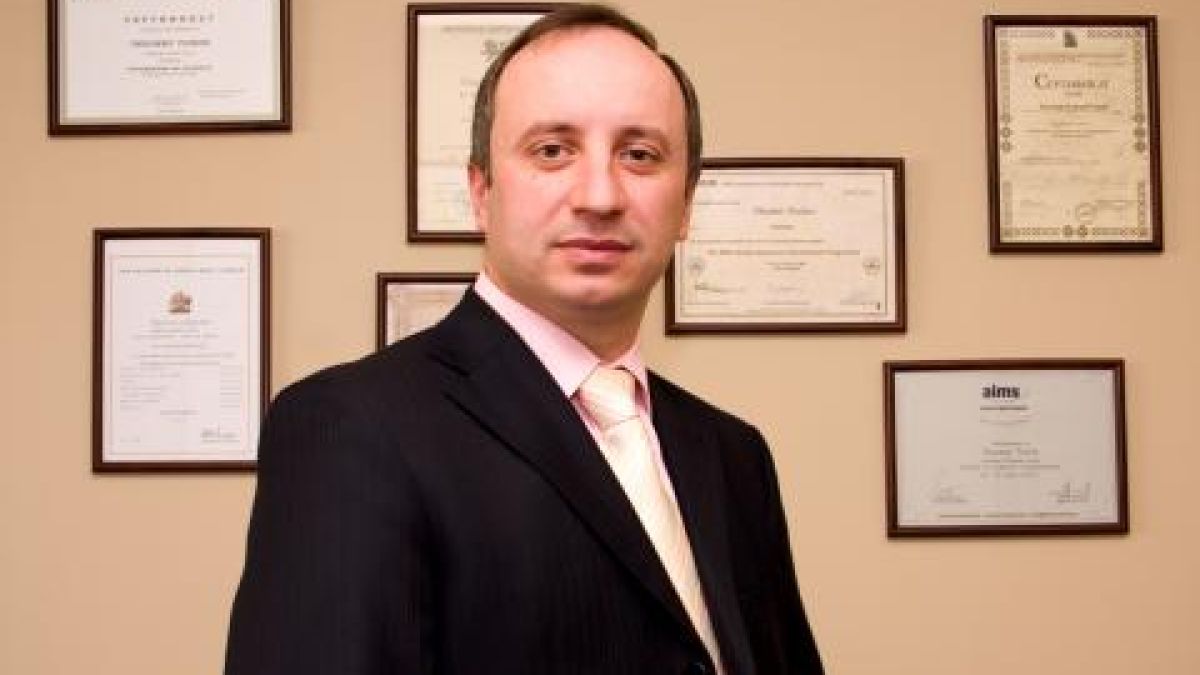 Ваканция за банките през август