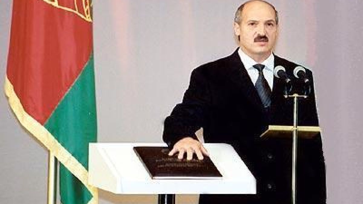 Опозицията в Беларус бойкотира парламентарните избори
