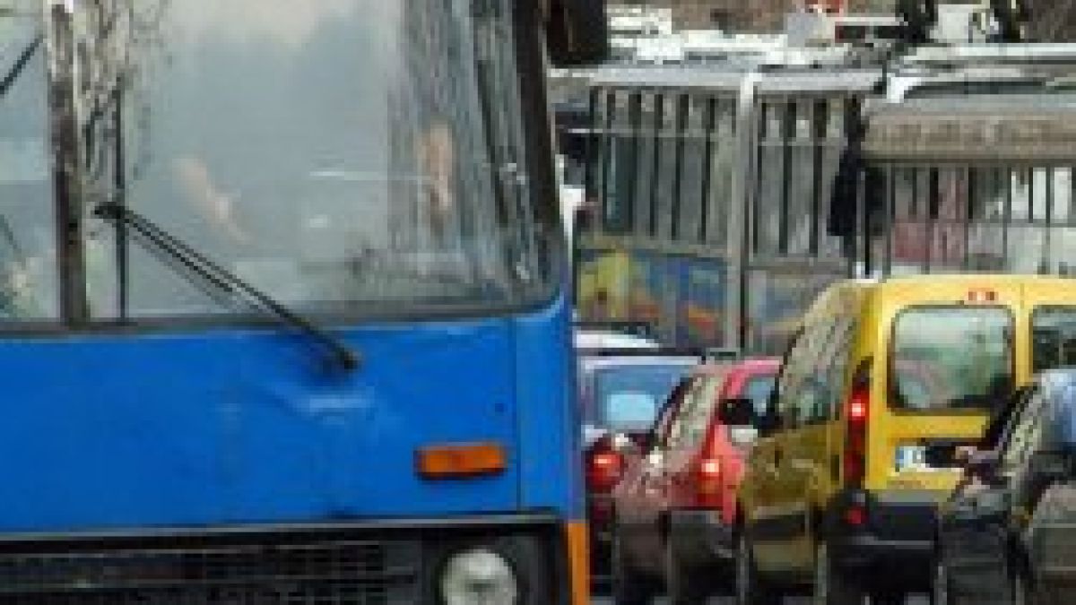 НДСВ иска денонощен транспорт в София