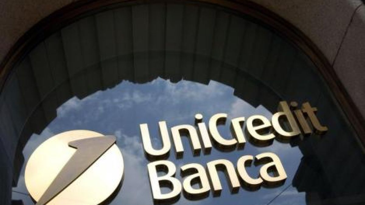 UniCredit се срина на борсата в Италия