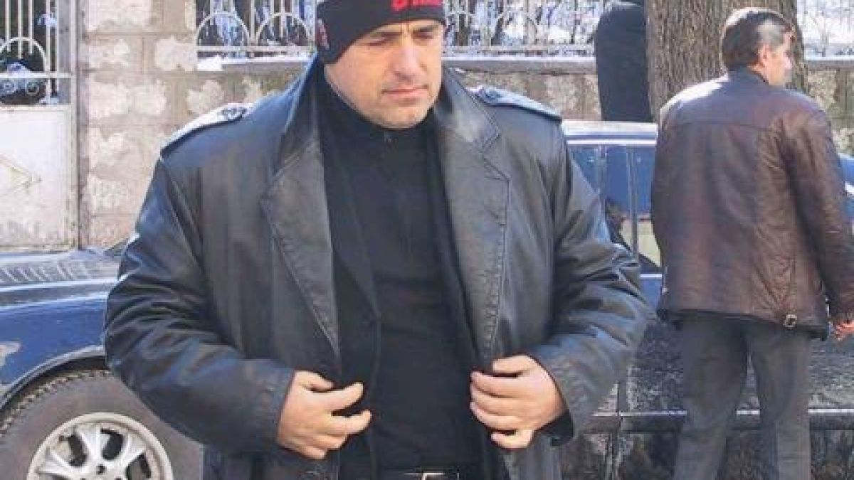Бойко напусна рожден ден заради Първанов