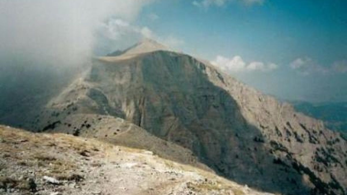 Спасяват български алпинист в планината Олимп