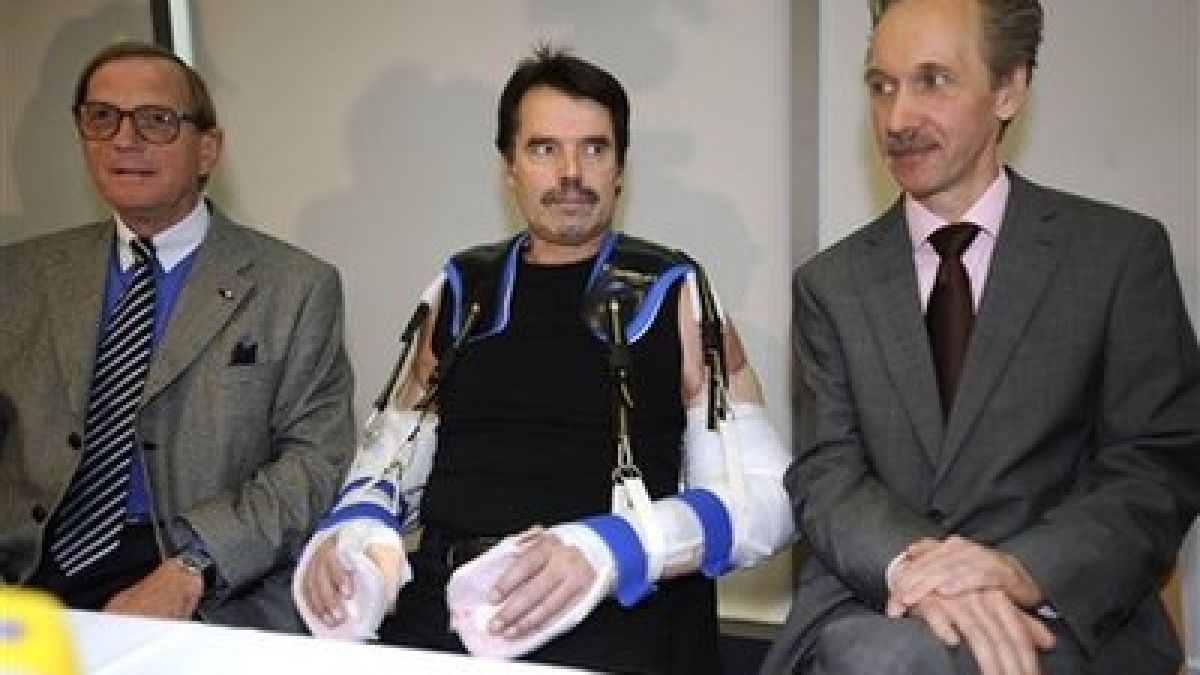 15-часова операция даде нови ръце на германец
