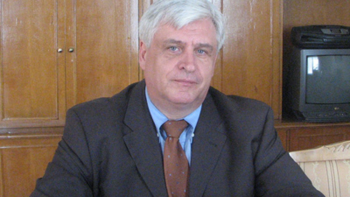 Махат шефа на пътната агенция ?