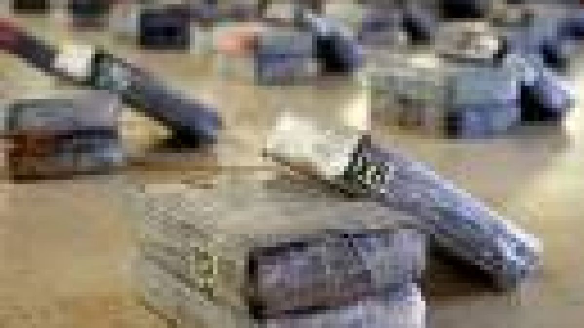 Оставиха в ареста задържания с 21.5 кг кокаин