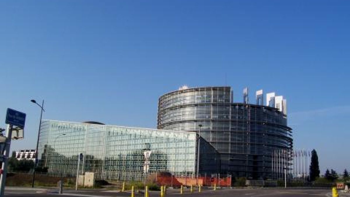 Пьотъринг предупреди Димитър Стоянов за нацистките символи