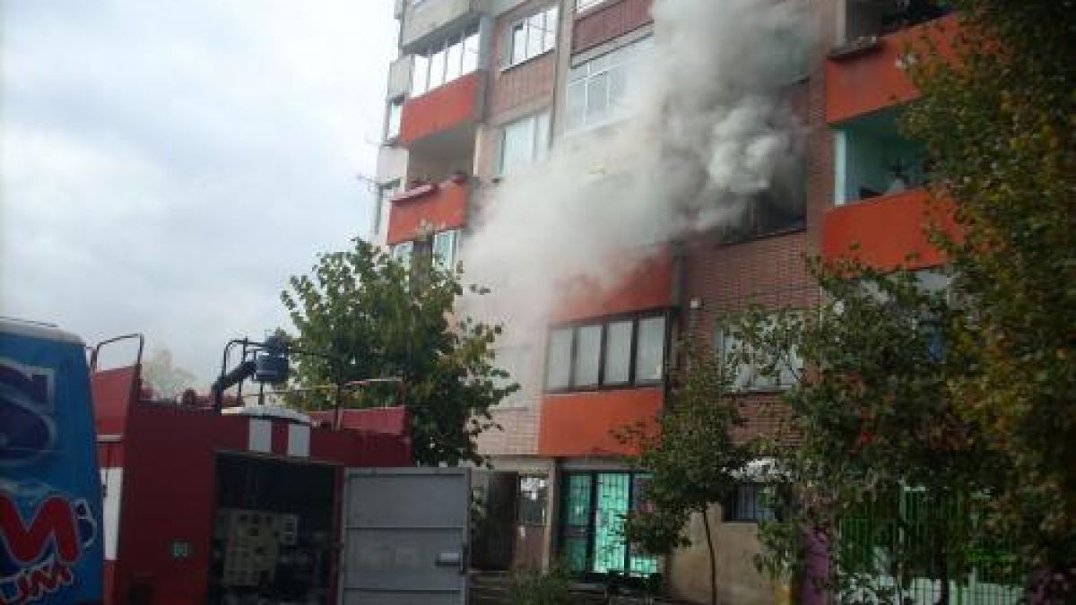 Пожaр вилнее в "Света троица"