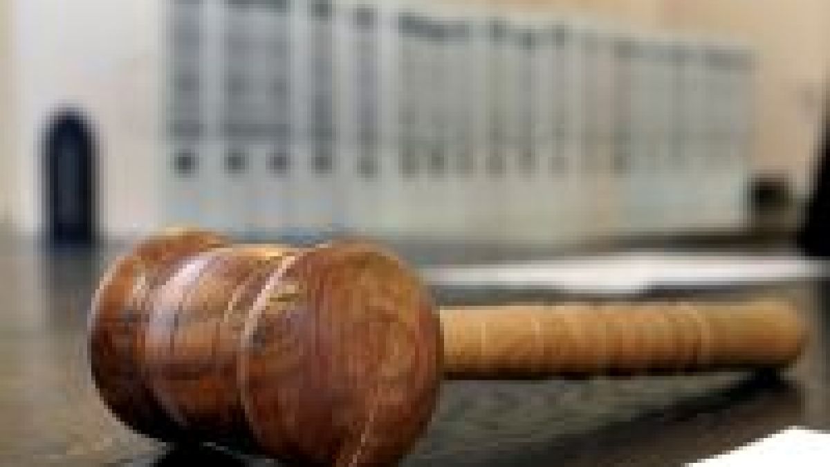 Майка изхвърлила новороденото си в кофата за боклук
