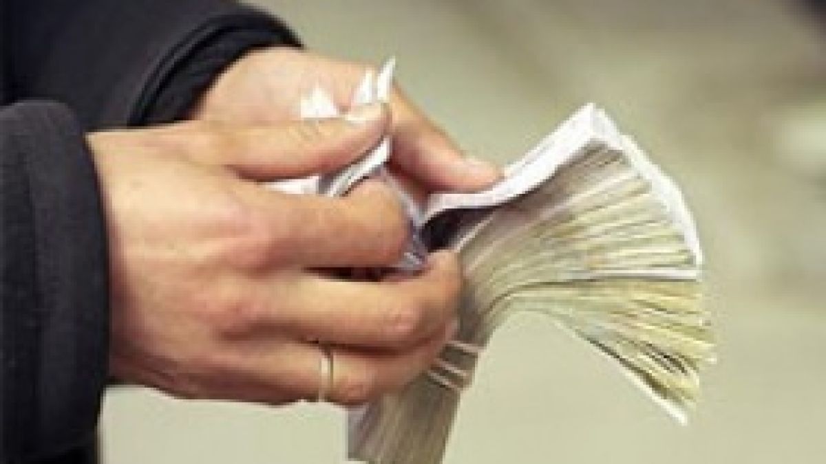 Имамов: Може и да вдигнат данъците 