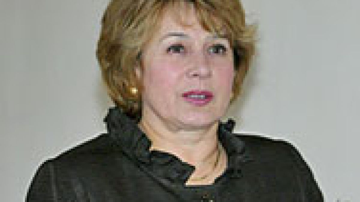 Масларова: Заплатите няма да намалеят
