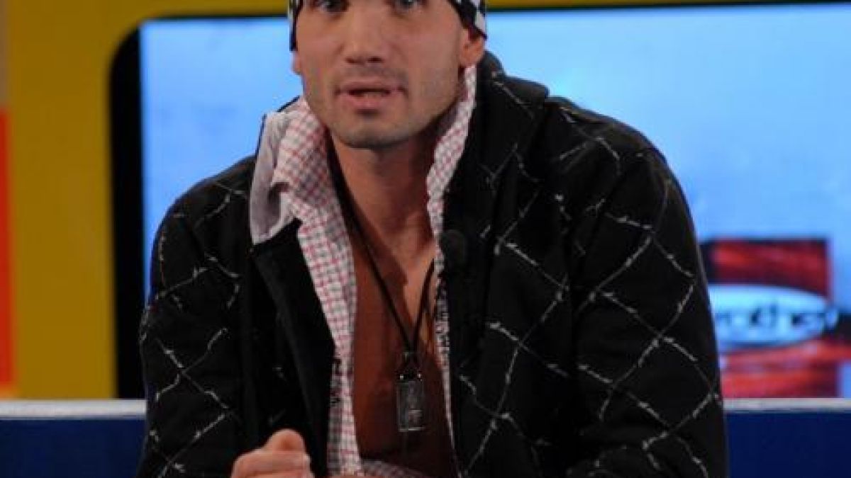 Изгониха Косьо – Скобара, крава в двора на Big Brother 4
