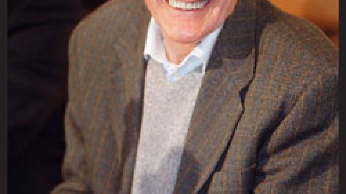 Службите наблюдавали Радичков заради събитията в Чехия