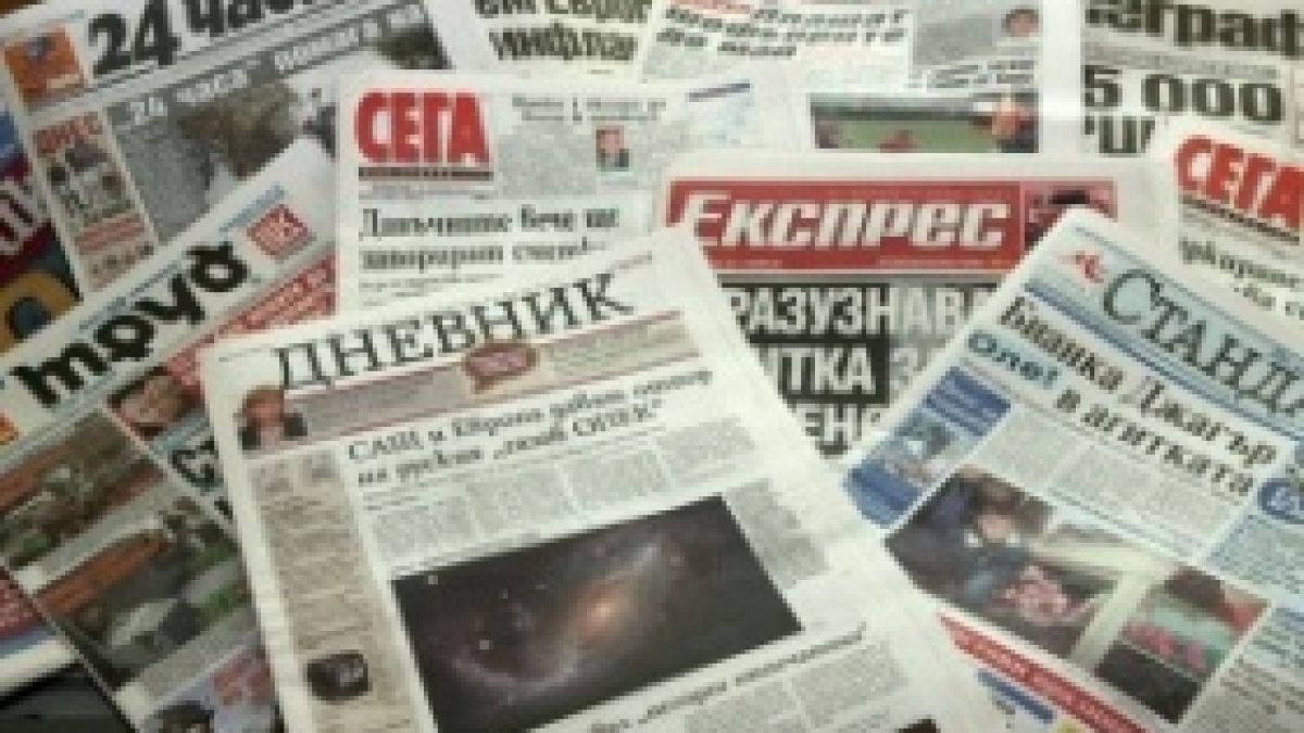 Блъсков продава вестник на "зелено" 