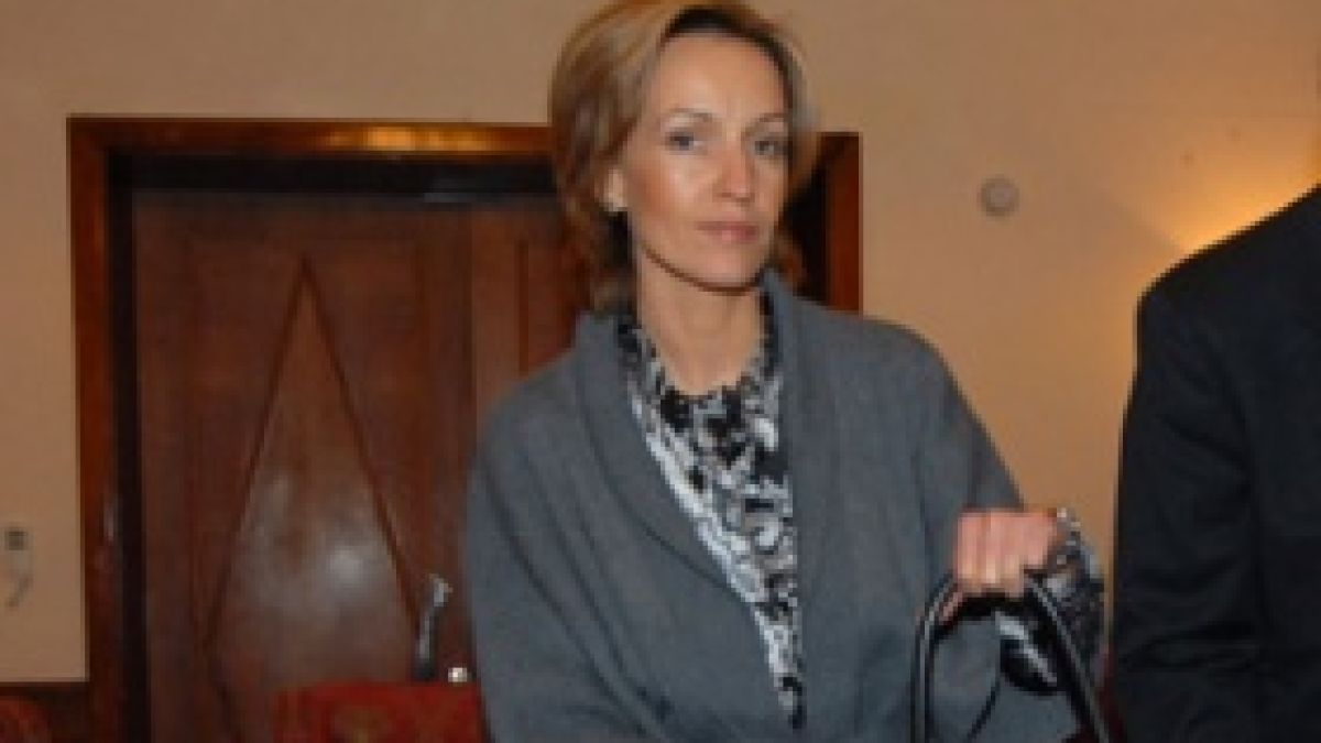 Грънчарова: Полагаме усилия да няма предпазна клауза 