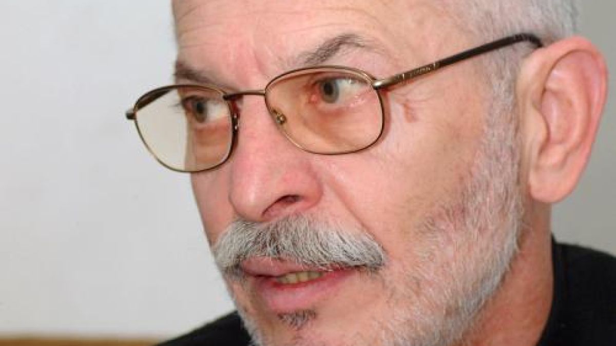 Защо законът не забранява на агенти на ДС да имат телевизии?
