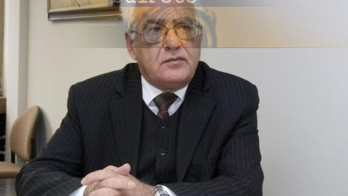 Почина Дикран Тебеян