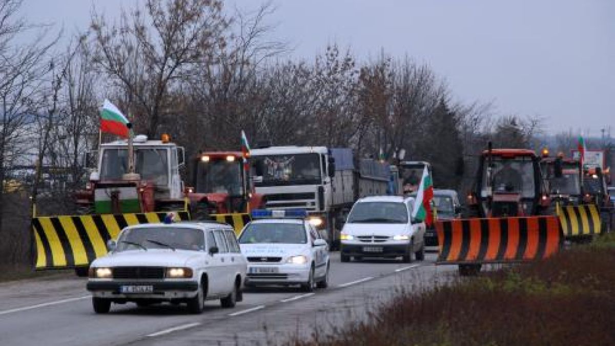 Миков иска Борисов да промени времето на земеделския протест 