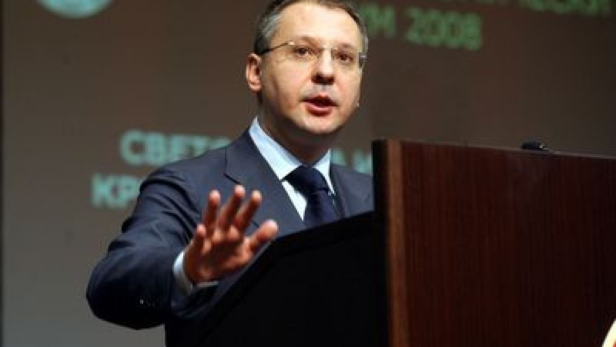 Двама министри излизат от ИБ на БСП 