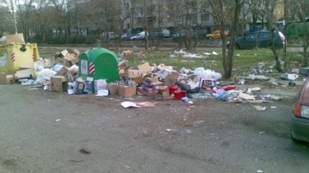 София посреща празниците в боклуци