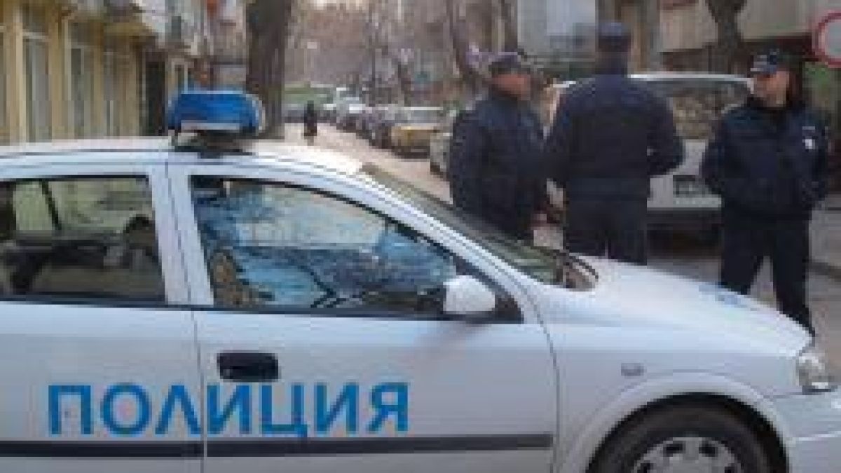 Задържаха мъж за нападение
