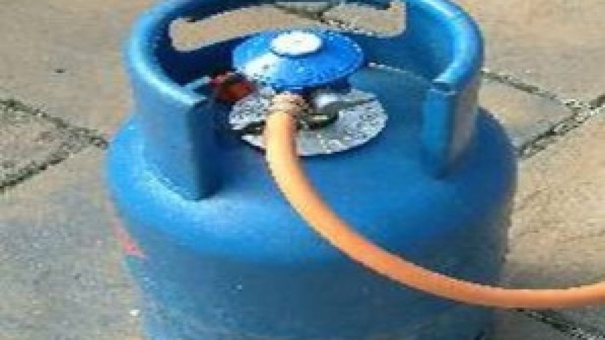 Газова бутилка избухна в завод