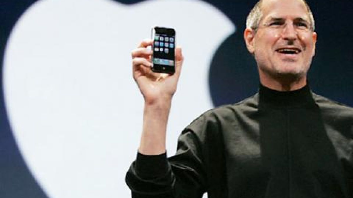 Стив Джобс напуска Apple до края на юни