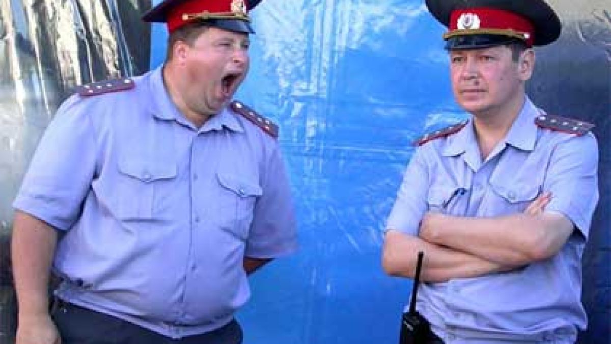 Руски престъпник избяга от охраната, преоблечен като жена
