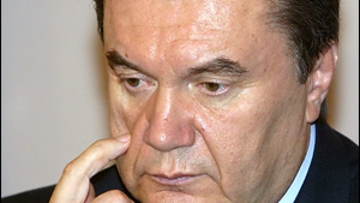След Дубина и Виктор Янукович в болница