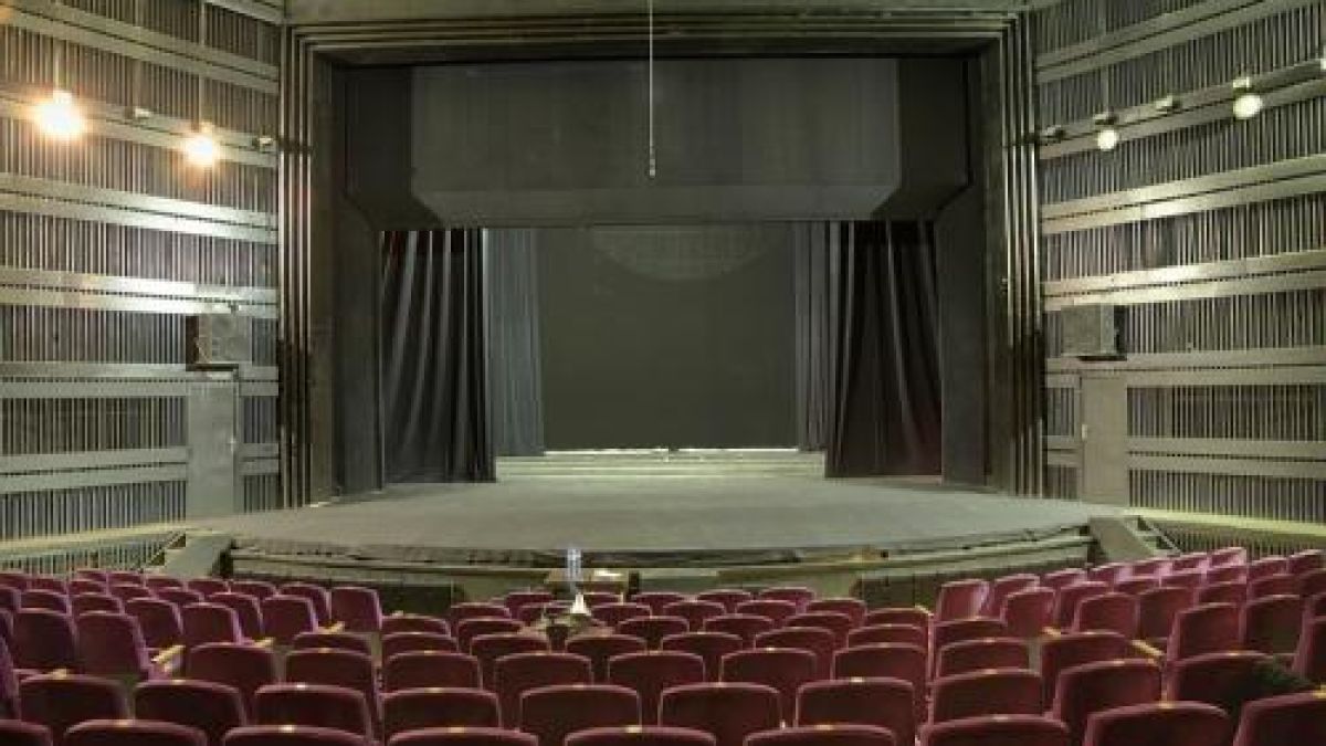 Сделката с кукления театър пропадна