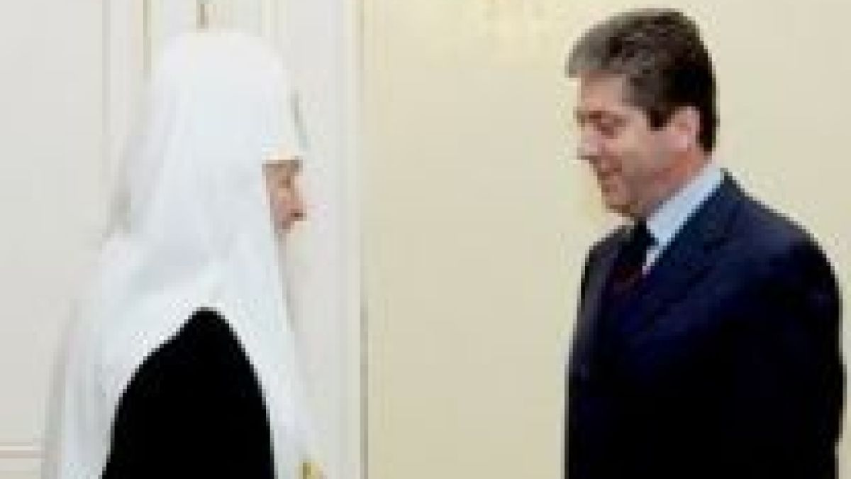 Първанов кани руския патриарх да помага за драмата в БПЦ