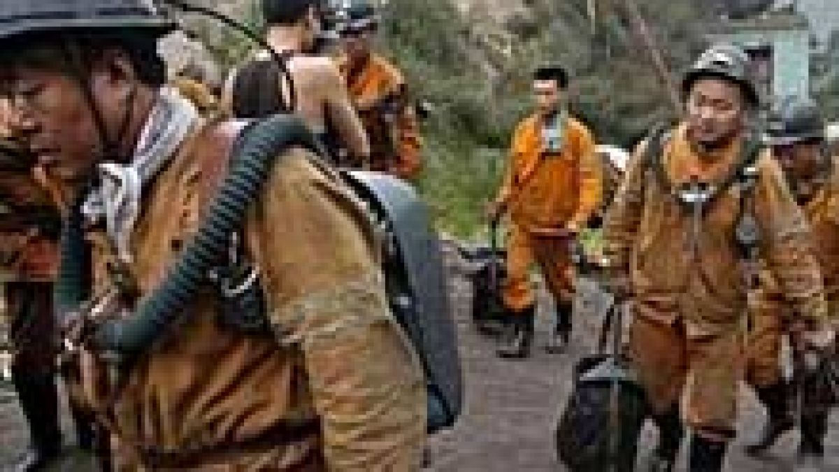 73 станаха жертвите на взрив в мина в Китай