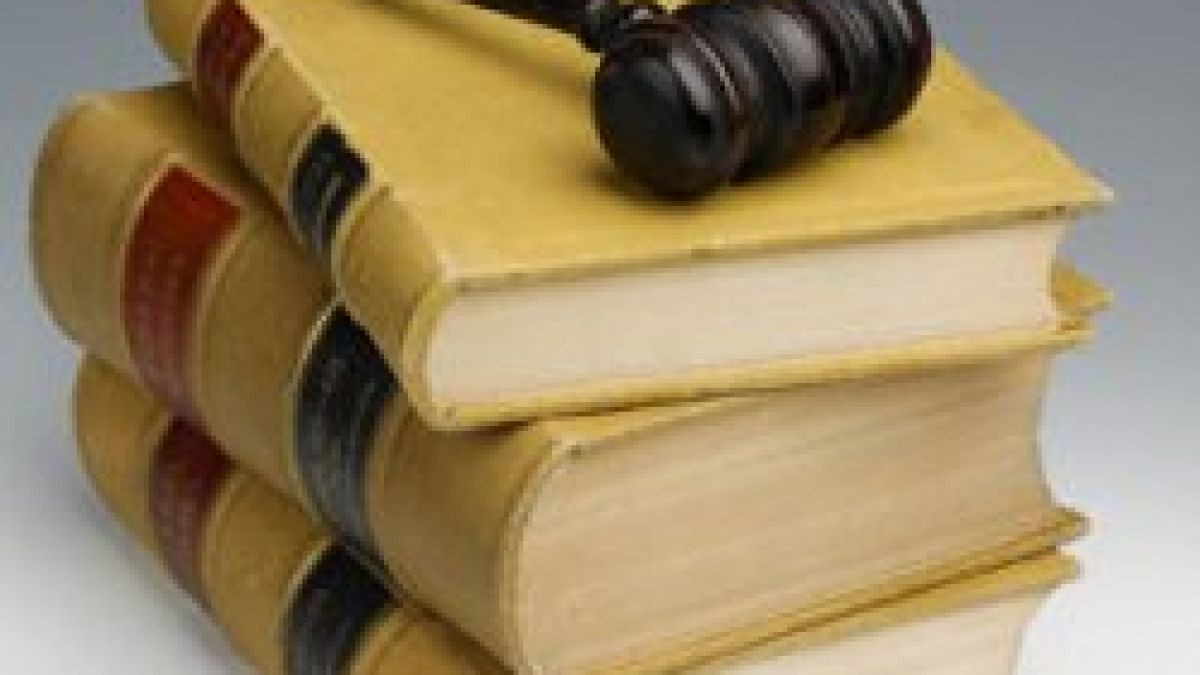 Съдиите били беззащитни пред медиите