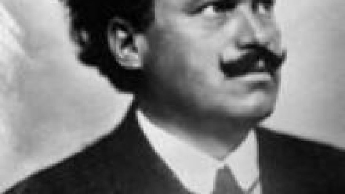 Оскверниха паметника на Стамболийски в Пазарджик