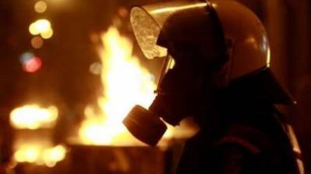 Сблъсъци между младежи и полиция в Атина и Солун

