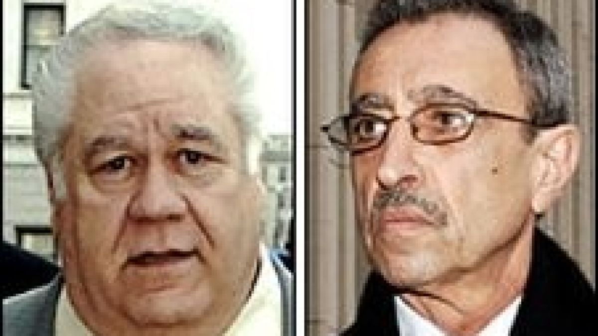 Двама полицаи осъдени до живот за изпълняване на мафиотски поръчки