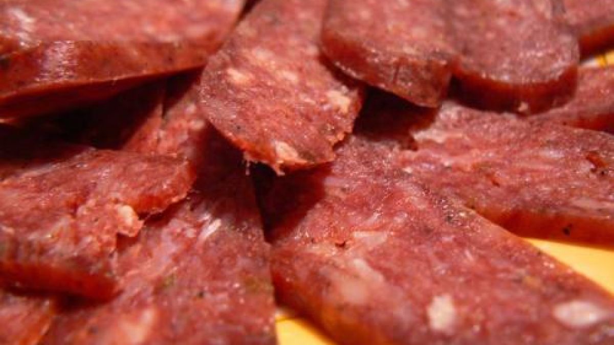 Влагат стари колбаси в нови продукти?