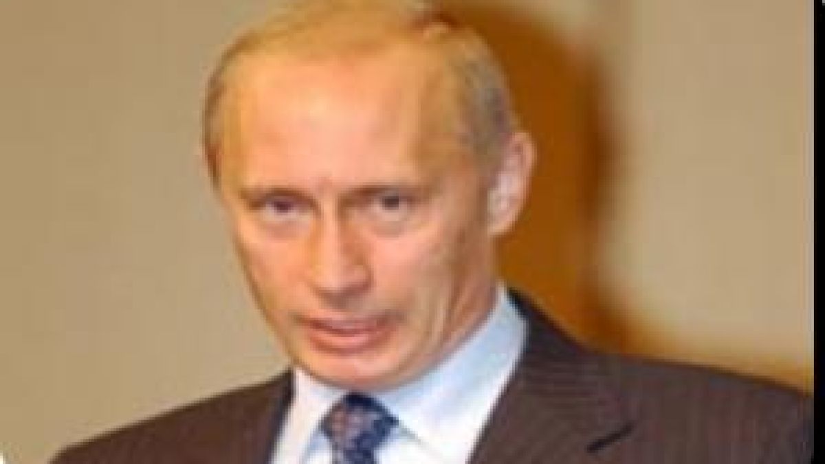 Фотограф на Обама намери снимка на Путин, когато е бил в КГБ