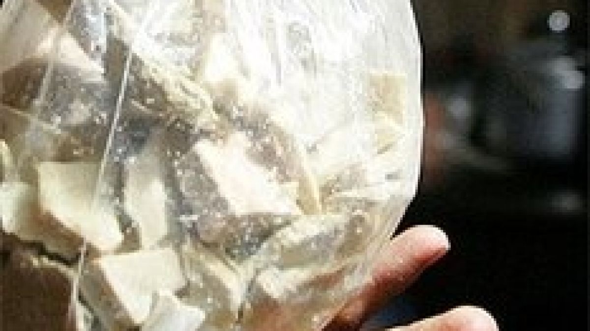 Заловиха сервиз от ... кокаин в Испания