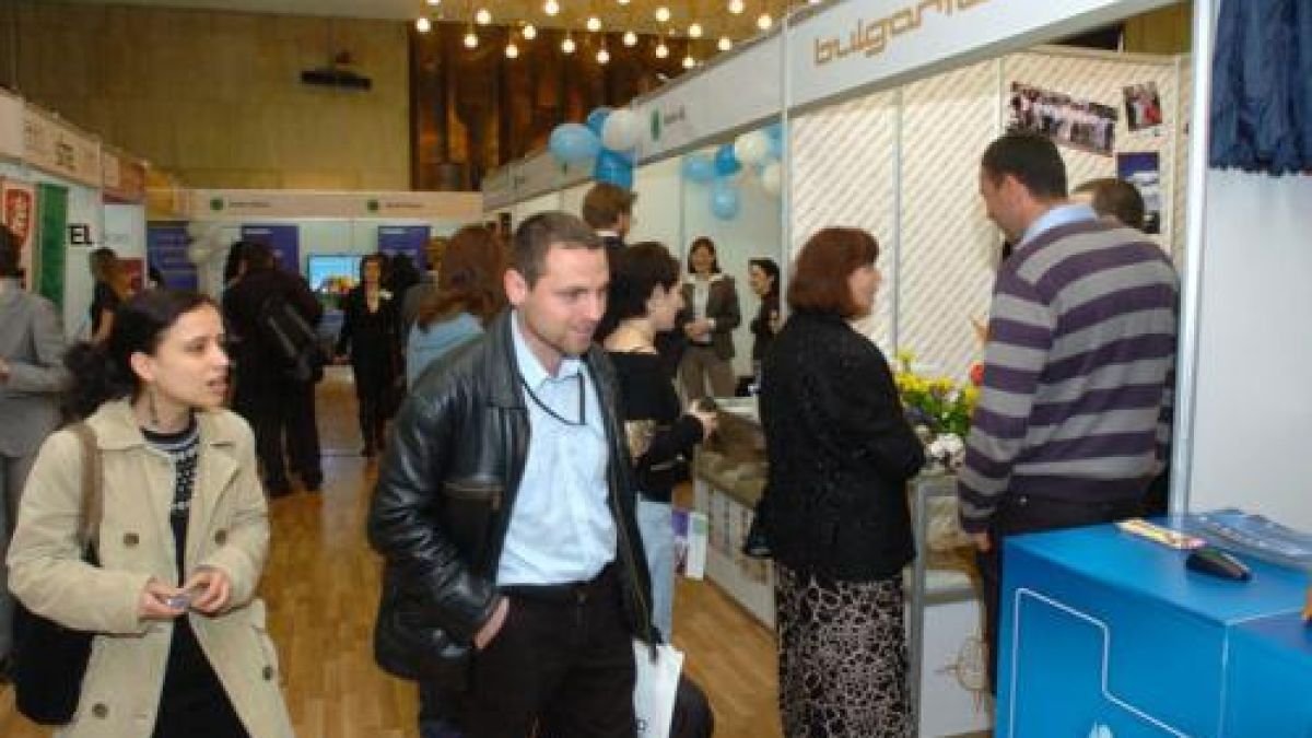 33 компании на варненския форум “Кариери”