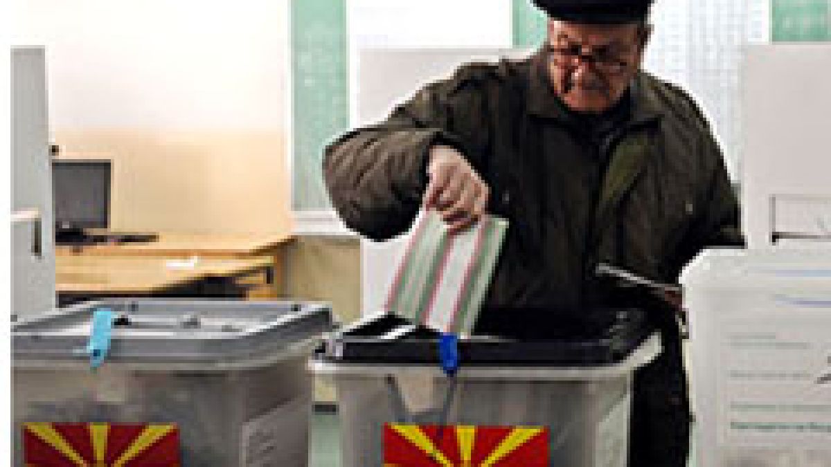 35 % за Иванов, 20 % за Фръчковски на президентските избори в Македония
