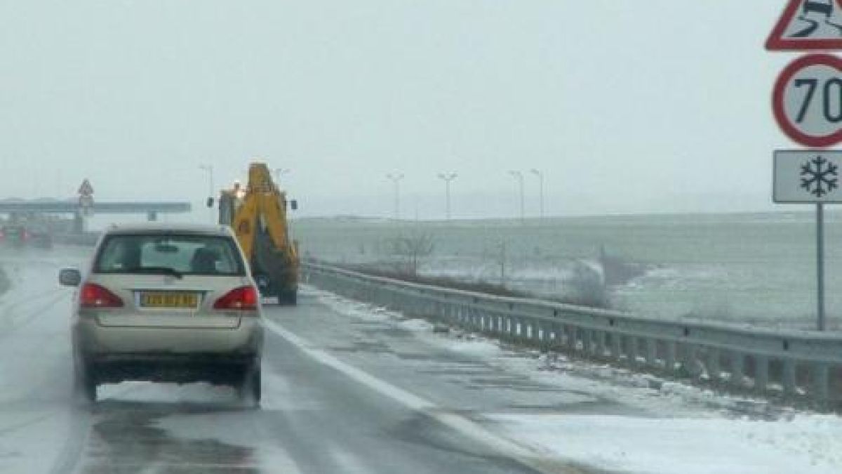  Пътища са проходими при зимни условия