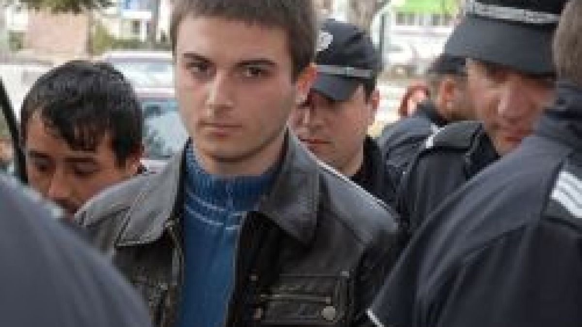 Бащата на убиеца на Радостина се оттегля