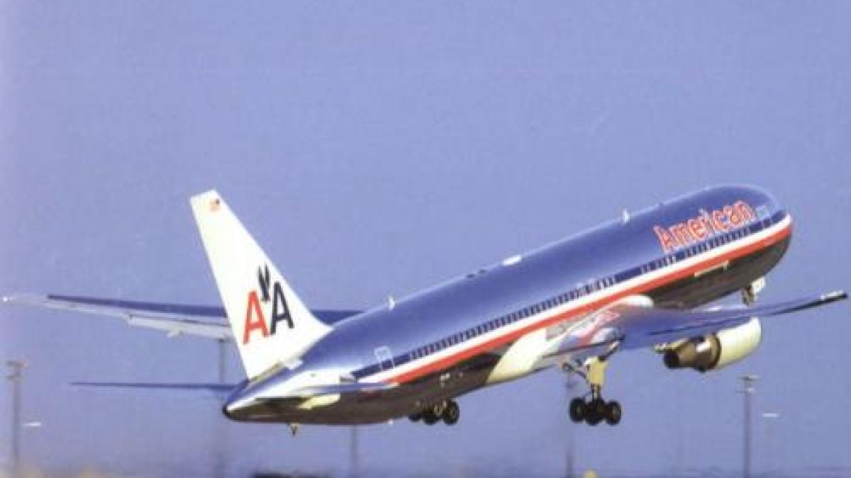 Boeing 767 кацна аварийно на летище в щата Мейн