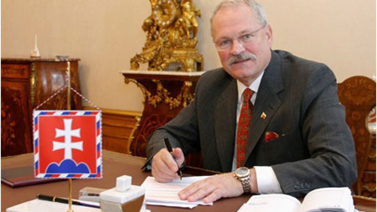Иван Гашпарович преизбран за президент на Словакия