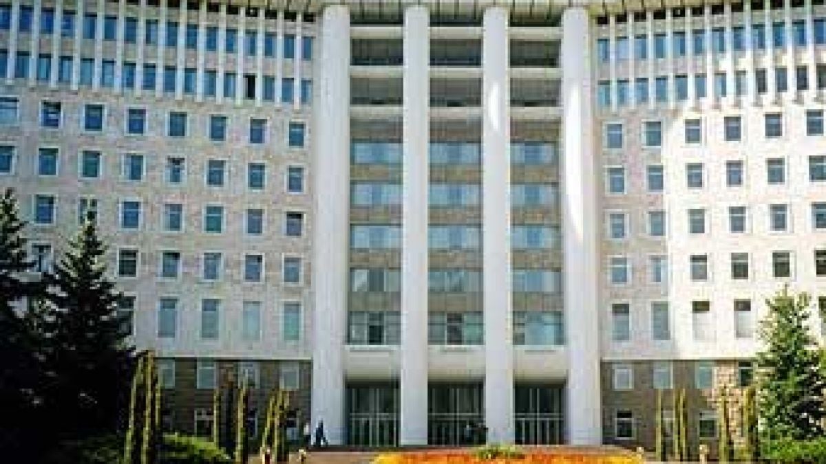 Екзит-пол: Четири партии влизат в молдовския парламент