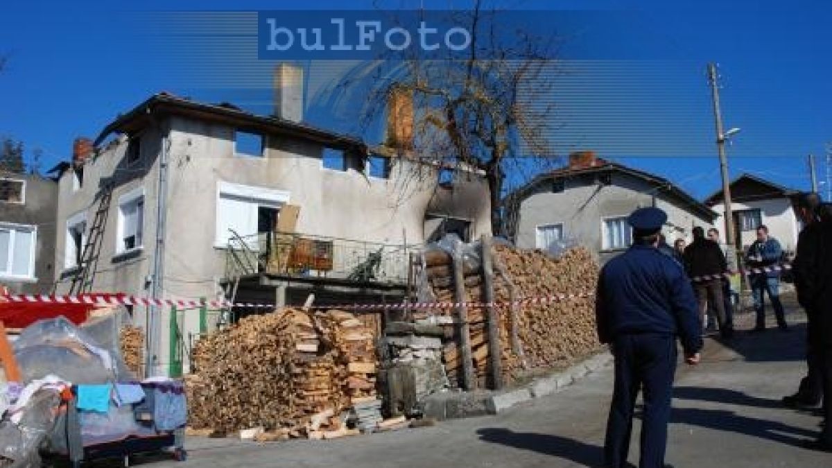 Взривиха скала, за да погребат Биляна Панюкова до децата й
