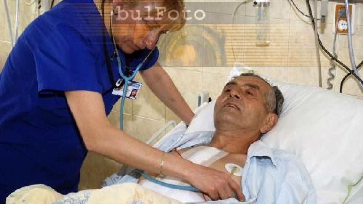 Във Варна оперираха мъж с дясно сърце 
